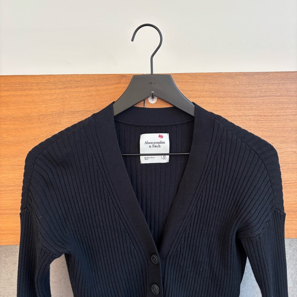 Abercrombie & Fitch Black Ribbed Cardigan - Picture 2 of 6